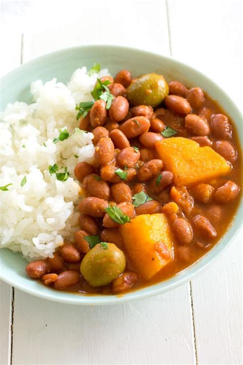 Puerto Rican Rice And Beans Habichuelas Guisadas
