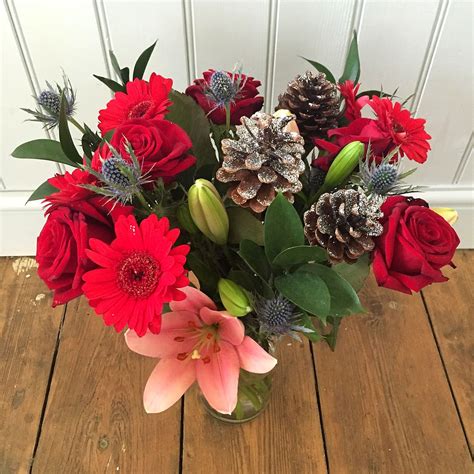 Gorgeous Christmas Bouquets Kezzabeth Diy And Renovation Blog