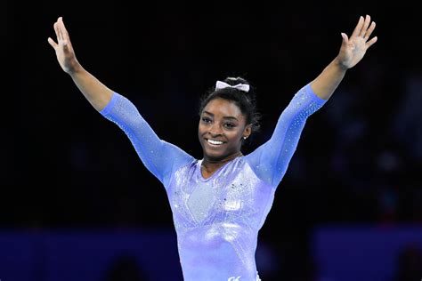 Jun 04, 2021 · so as she watched simone biles recently take this skill to unparalleled heights, yurchenko felt overwhelmed. Simone Biles Height - CelebsHeight.org