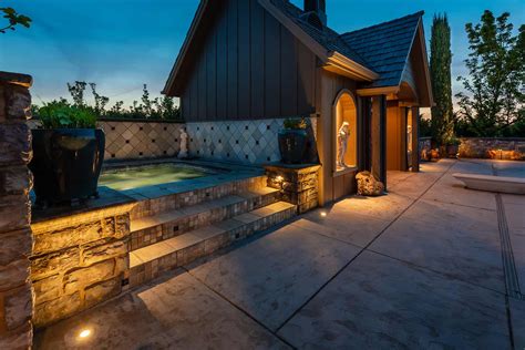 Countryside Pool Oregon Outdoor Lighting