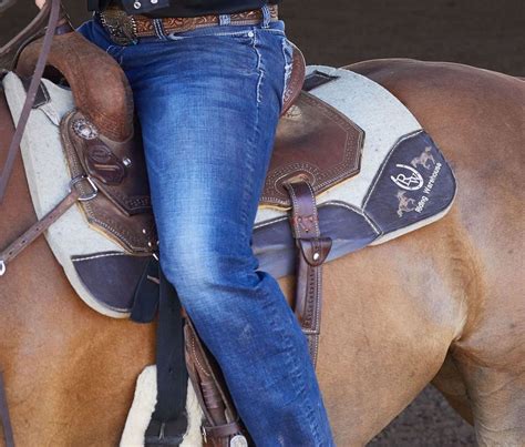 How To Choose The Best Western Saddle Pad