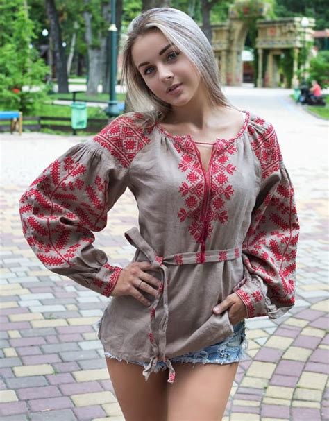 2020 ukrainian vyshyvanka blouse ukrainian embroidered blouse etsy girl fashion gorgeous