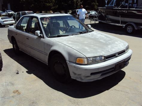 1993 Honda Accord 4 Door Sedan Ex Model 22l Mt Fwd Color Primer A14086