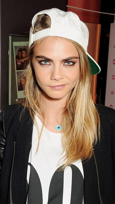 The Power Brow How Cara Delevingnes Eyebrows Made Bushy Brows In Again
