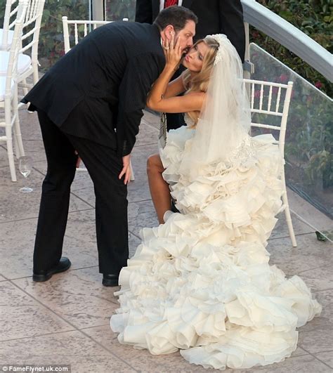 Real Housewives Of Miamis Joanna Krupa Marries Onoff Boyfriend Romain