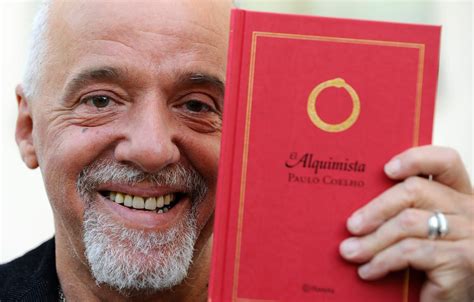 Paulo Coelho Gana El Premio Nobel De Literatura 2016 El Club De Los