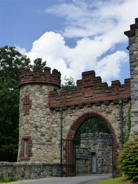 Entering This Hidden New Hampshire Castle Will Make You Feel Like Youre In A Fairy Tale New