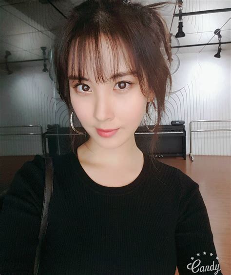 Snsd Seohyun Greets Fans With Her Lovely Selfie Snsd Oh Gg F X