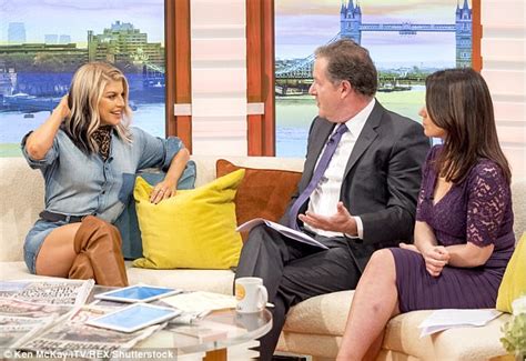 Fergie And Piers Morgan Flirt On Good Morning Britain Daily Mail Online