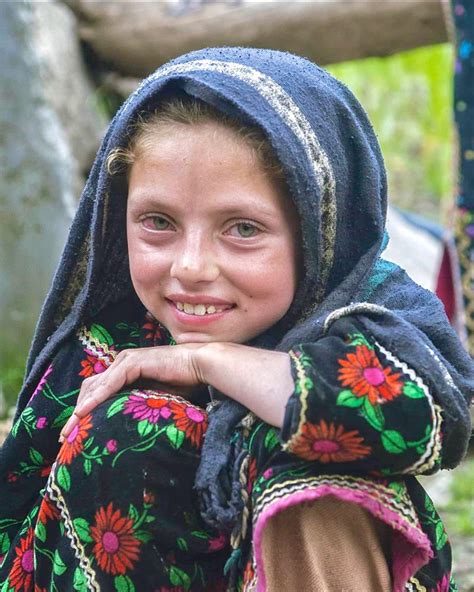Innocent Smiles A Kashmiri Girl Azad Kashmir Scrolller
