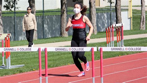 Michi Soderberg Womens Track And Field Grinnell College Athletics