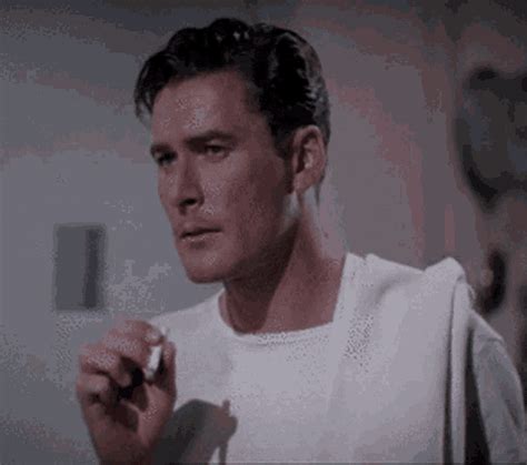 Errol Flynn Old Hollywood Gif Errol Flynn Old Hollywood Classic Hollywood Discover Share Gifs