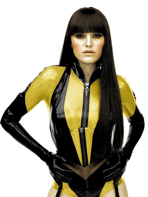 Malin Akerman as Silk Spectre Cosplay Games Female Superheroes And Villains Malin Åkerman