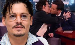 Johnny Depp Kisses Jimmy Kimmel Daily Mail Online