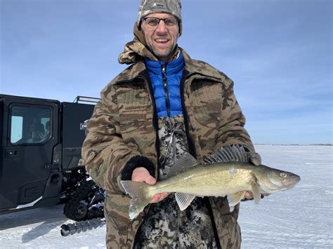 Devils Lake Ice Fishing Report-March 6th, 2022 - Mike Peluso Outdoors