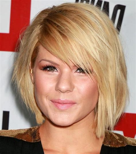 Very wide face with chubby cheeks and. 2020 Latest Short Haircuts For Chubby Oval Faces