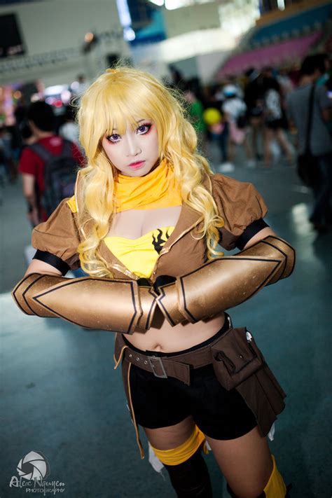 Yang Cosplay Rwby Know Your Meme