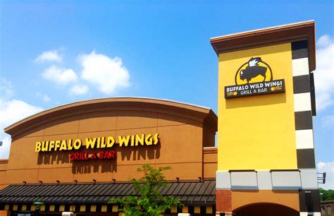 Buffalo wild wings to you is the ultimate place to get together with your friends, watch sports, drink beer, and eat wings. Roar Digital lands betting deal with Buffalo Wild Wings ...