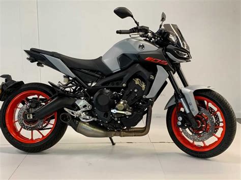 Yamaha Mt 09 850 Abs 2018 Occasion 16 900 Km Vente Roadster 850cm³
