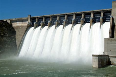 Owen Falls Dam Jinja Uganda — Nalubale Hydroelectric Power Dam