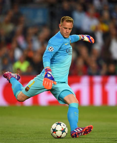 75,00 mln €* 30 kwi 1992 w mönchengladbach, niemcy. Marc-Andre Ter Stegen Photos Photos - FC Barcelona v FC ...