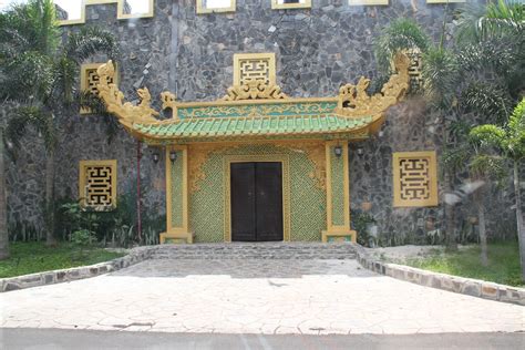 The tourist site is located in hiep. Dai Nam Van Hien (Binh Duong) | vanphong11 | Flickr