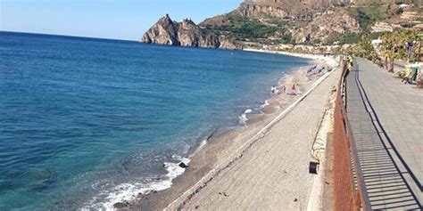 Spiaggia Di Santalessio Siculo Sicilia In Rete