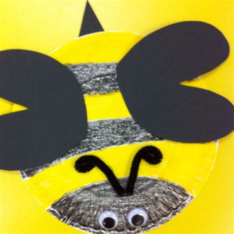 My Students Loved Making Bumble Bees Out Of Paper Plates Pre School