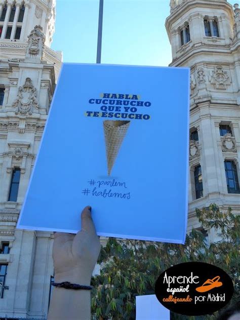 Aprende Español Callejeando Por Madrid España Camisa Blanca Ele