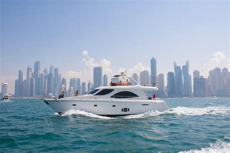 Dubai Marina Yacht Cruise Introducing Dubai
