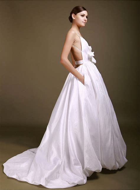 Gorgeous Backless Bow Wedding Dresses Ideas