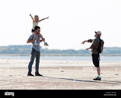 Ted From Left Chris Evans Mckenna Grace Top Director Marc Webb