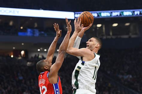 Milwaukee Bucks Maximizing Brook Lopezs Post Scoring