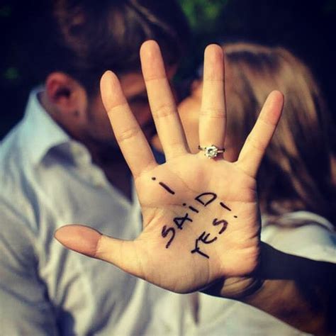 Let your pet announce the body parts: 15 Unique Ways To Announce Your Engagement On Social Media
