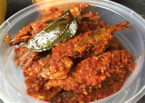When shopping for fresh produce or meats, be certain to take the time to ensure that the texture, colors, and quality of the food you buy is the best in the batch. Resep Sambal ikan kembung oleh Enny wee - Cookpad
