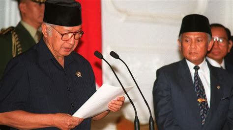 Kabar mengenai rujuk capres prabowo subianto dengan siti hediati hariyadi atau titiek soeharto semakin santer diberitakan berbagai media massa menjelang. 12 Tahun Lalu, Soeharto Menang Lawan Majalah Time - News ...