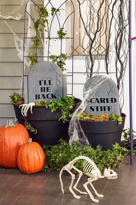 30 Scary Outdoor Halloween Decorations Best Yard And Porch Halloween