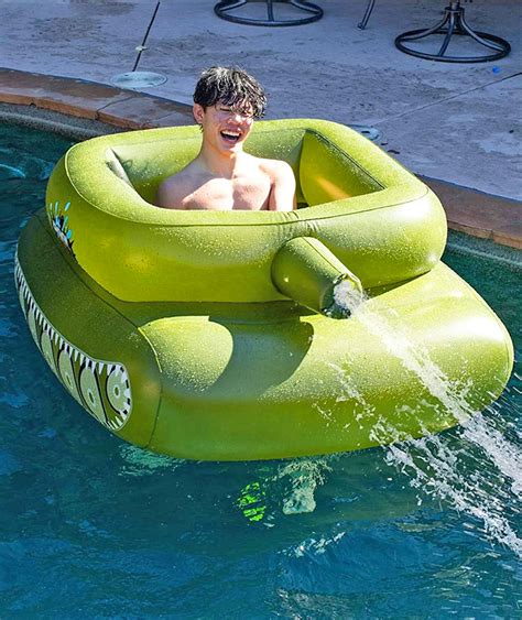 You Can Now Get A Tank Shaped Pool Float With An Actual Working Water