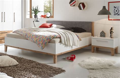 Das polsterbett ist für eine matratze von 90 x 200 cm geeignet. SchlafKONTOR Air Bett weiß - Eiche | Möbel Letz - Ihr ...