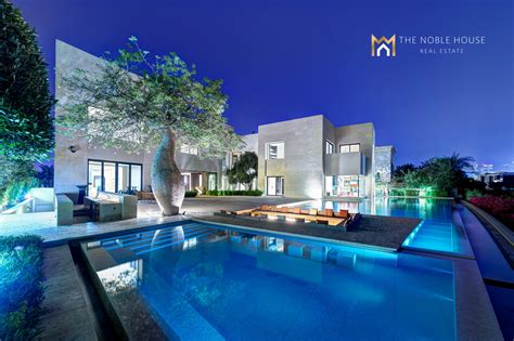 Dubai Luxury Mansions - Modern House