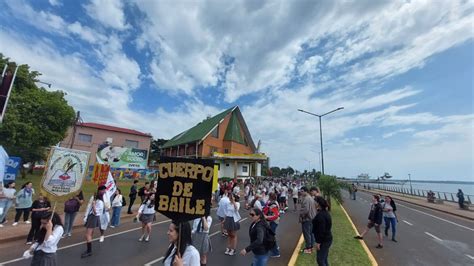 Estudiantina 2022 En Posadas Mirá Las Mejores Fotos De La Primera