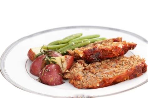 Moist turkey meatloaf recipe made with oats, instead of bread! Turkey Meatloaf Recipe | SparkRecipes