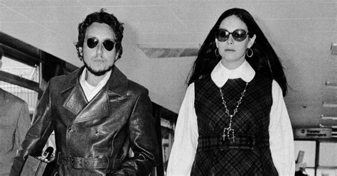 Bob dylan's third wife has apparently squandered his fortune. Bob Dylan and ex-wife Sara Lownds, 1969 - Photos - The ...