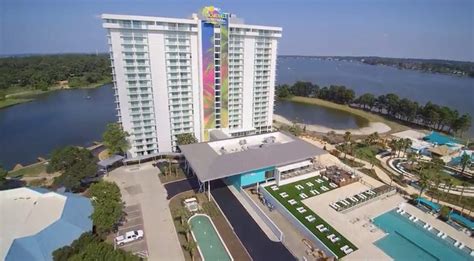 Texas First Margaritaville Resort Opens