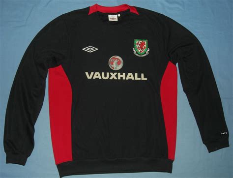 Worldwide delivery and best prices. Wales Training/Leisure football shirt 1976 - 2013. Added ...