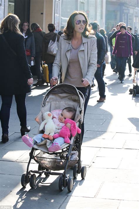 Tamara Ecclestone Cradles Her Daughter Sophia In London Daily Mail Online