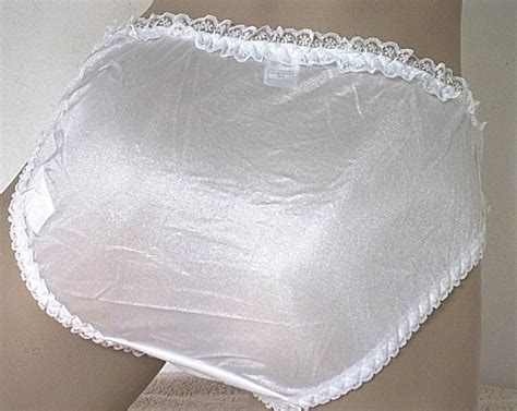 Pretty Cute Silky White Frilly Nylon Panties Vintage Knickers Uk S 810