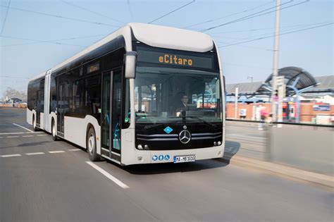 Großauftrag für Daimler Buses Wasserstoff Gelenkbusse für RNV Busnetz