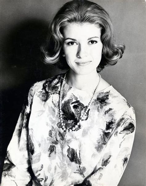 Rare And Gorgeous Vintage Photos Of Martha Stewart As A Young Model