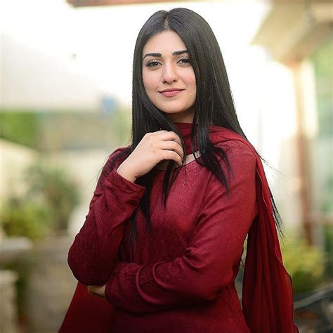Sarah Khan In Red Dress In 2020 Pakistani Girl Pakistani Actress